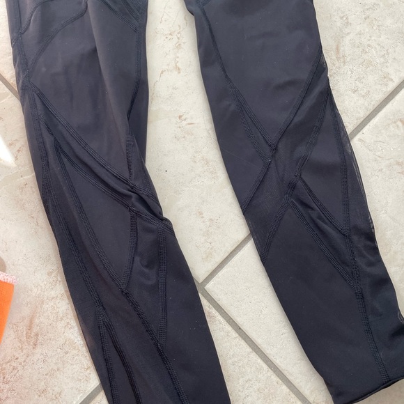 Lululemon mesh leggings - Picture 4 of 4